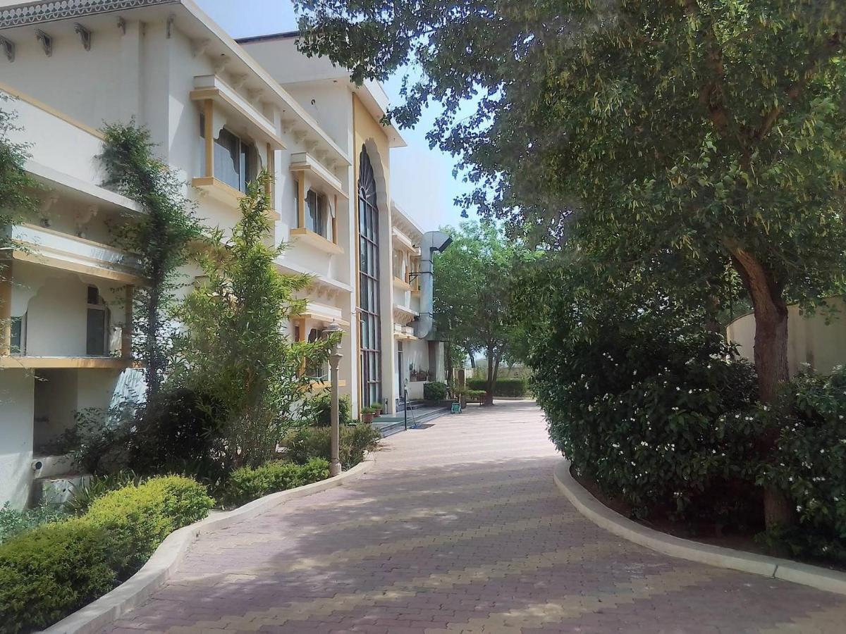 Neelkanth'S Bagar Inn Resort Jhunjhunu Exterior photo